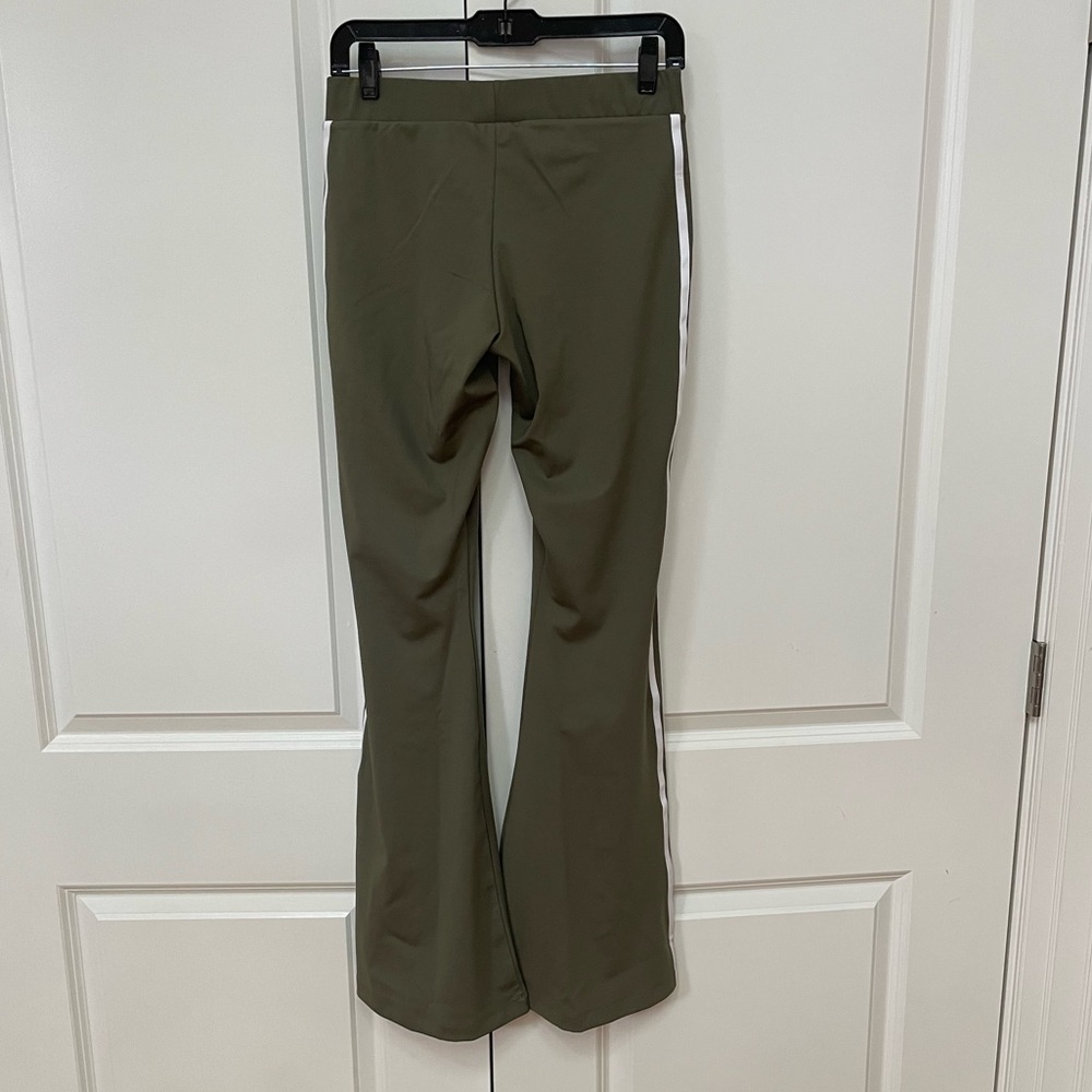 Adicolor Flared Leggings form Adidas - Picture 4 of 6